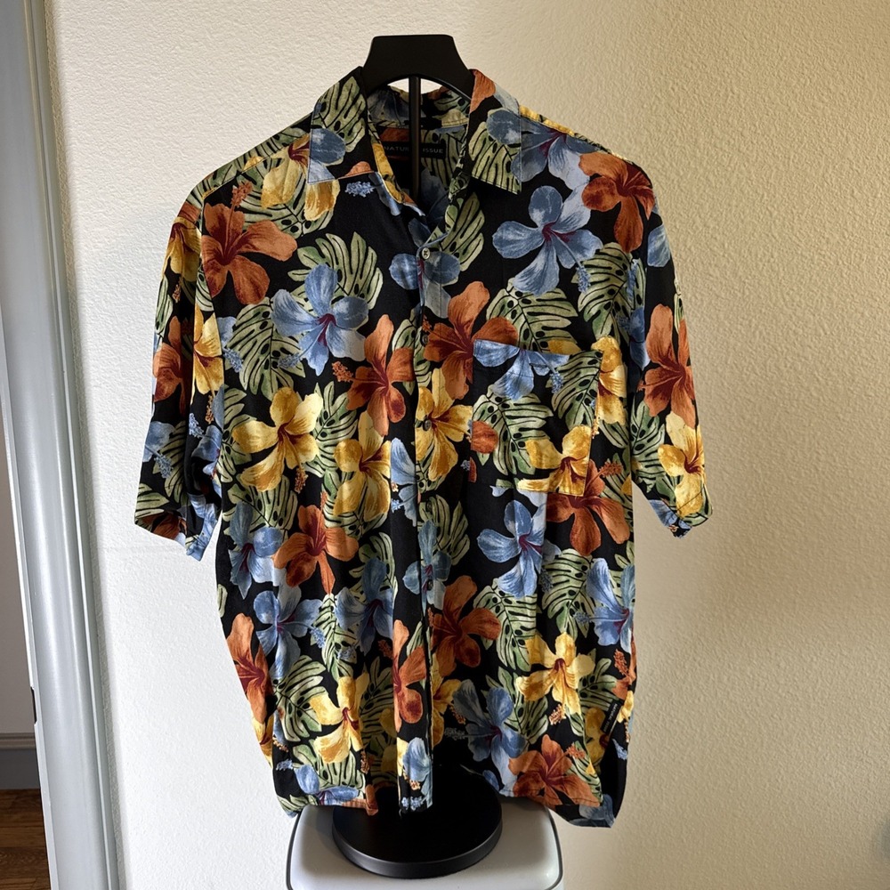 Natural Issue Men's Multicolor Floral Hawaiian Short Sleeve Button-Up Size S